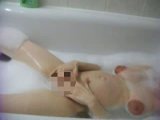 Amateurvideo Schwangere badet und wichst sich von VersauteLady